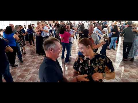 No clube dos idosos de Mangueirinha Paraná(com marcos e margarida)