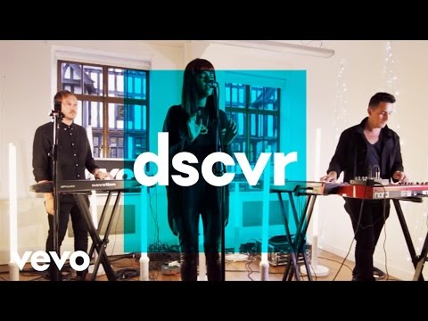 Charlotte OC - Strange - Vevo dscvr (Live)