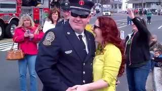 preview picture of video 'Cliffwood Firefighter Proposes to Girlfriend at Keyport, NJ Parade'