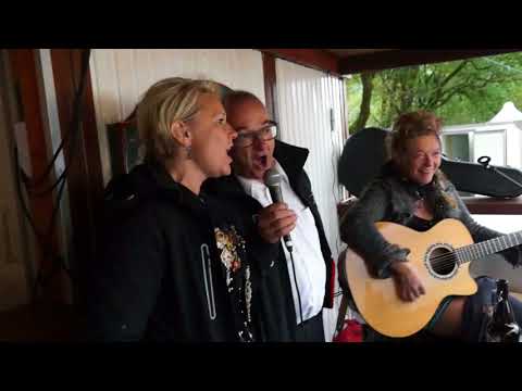 16.09.2017 ENTLEBUCHER KAFFEE-SCHNAPS WANDERUNG Sonja und Jules Renggli mit Erica Arnold