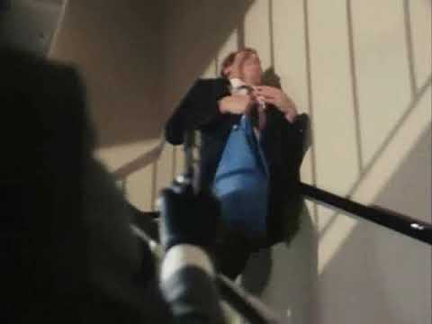 Dempsey & Makepeace S01E03 - Scene 1