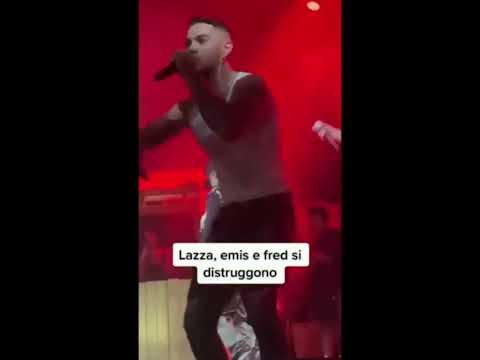Lazza, Emis Killa, Fred De Palma: Battaglia Freestyle durante il live