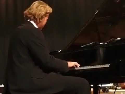 'Boogie Woogie Girl' by Silvan Zingg