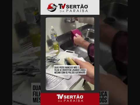 Sorte ou destino? Filha e mãe quebram o pulso na mesma semana e viralizam lavando louça 😂🧼