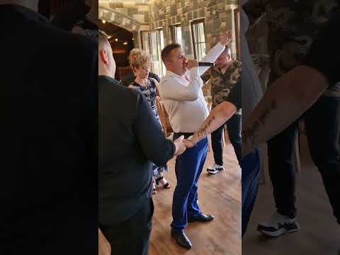 Vilson Zani 🎤  A. Dervishi 🎷 E. Veliu 🎹  Super atmosfer 🔥  67 63 50 377  tel  per cdo gezim familjar