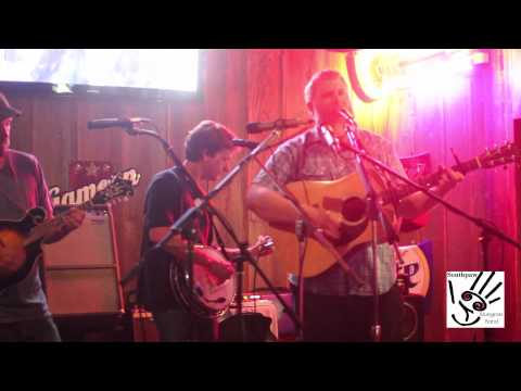 Southpaw Bluegrass Band - Kisses of Wine (Live)