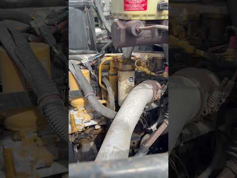 2001 Chevrolet C6500 diesel 24 foot Box Truck - Video