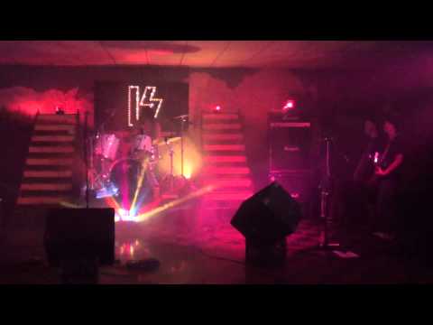 KISS- God of Thunder Cover (With Kiss Tribute Band-WAR MACHINE)