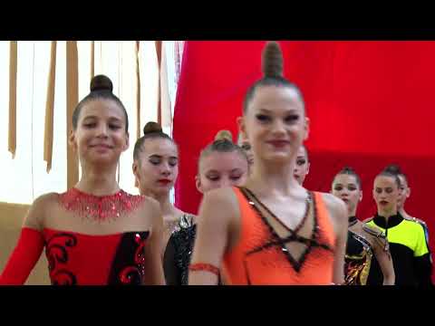 Парад закриття та нагородження гімнасток 2013 р н  та старші