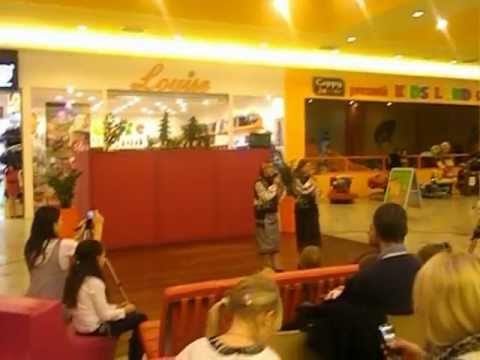 (Grămeşti )-Mi-am luat  bundiţî nou- Huţanu Denisa şi Vicol Anca