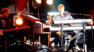 Mick Hucknall - The Girl That Radiates That Charm (live @ Brighton Dome)