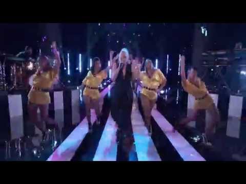 Gwen Stefani and Pharrell Williams Perform 'Hollaback Girl' on The Voice US