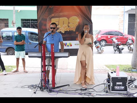 Apresentação da cantora Janda Portela na Praça do Mercado de Coreaú-Ce.