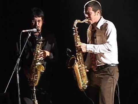 AKINETON RETARD Mamut Y Milodones (Festival De Jazz Los Angeles 2006)