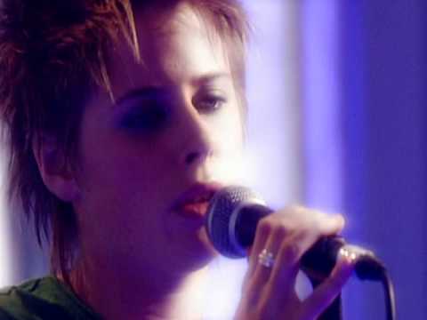 Alex Parks and Carolynne Good and James Fox - NYAKG(bbc3)