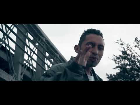 Solitario Soldado - Por Las Esquinas Doblan