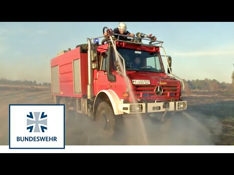 Feuer und Flammen! So löscht die Bundeswehrfeuerwehr Brände | Bundeswehr