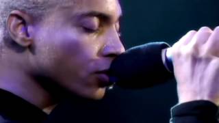 Terence Trent D&#39;Arby - Holding On To You (1995)  **Live in London Áudio Remasterizado