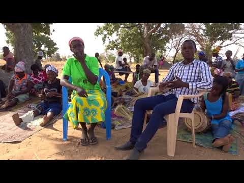 Constructing a Craft Center for 500 Women in Ghana