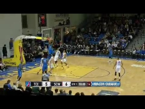 Eric Griffin throws down the alley-oop