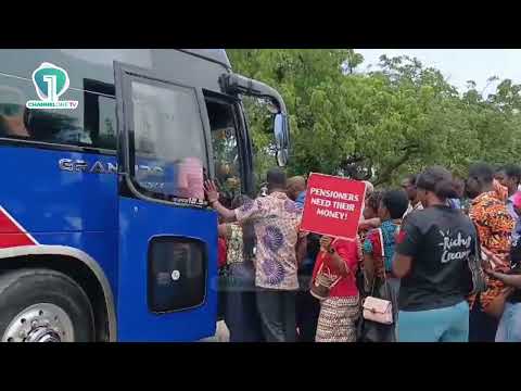 No Long Walks: Gold Coast Customers Use Buses for Protest Mobilisation