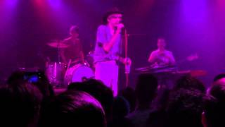 Bradford Cox Breaks Up a Fight / Deerhunter "Take Care" Live @ The Glass House