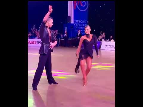 Никита Павлов и Полина Фигуренко