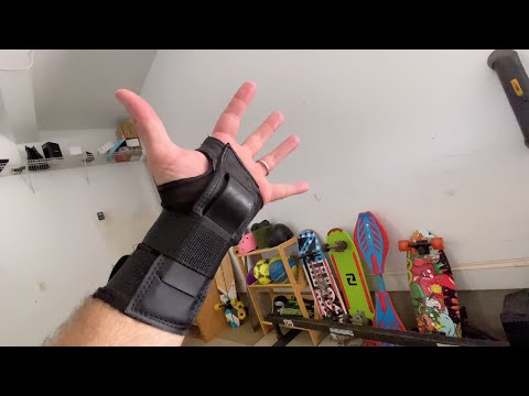 Triple 8 Wristsaver Wrist Guards Are Incredible Pads