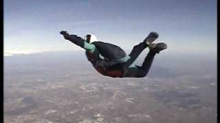 preview picture of video 'Paracadutismo - Skydiving Fabri corso AFF a Cumiana'