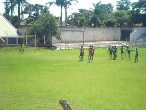 gol de falta de vanderle(dede)