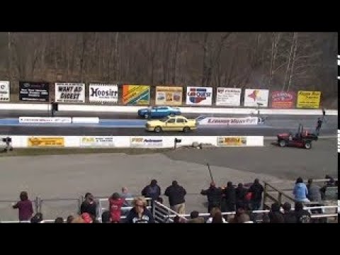 Volvo 850 T-5R Yellow VS Camaro SS