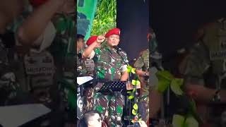 Download lagu Jenderal TNI Gatot Nurmantyo Ft Iwan Fals nyanyi dihadapan ribuan Prajurit & Masyarakat #tvsecond mp3