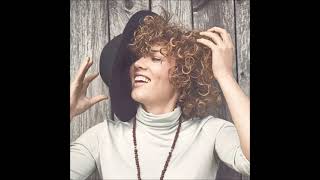 Amanda Bergman - Golden + Questions + Falcons