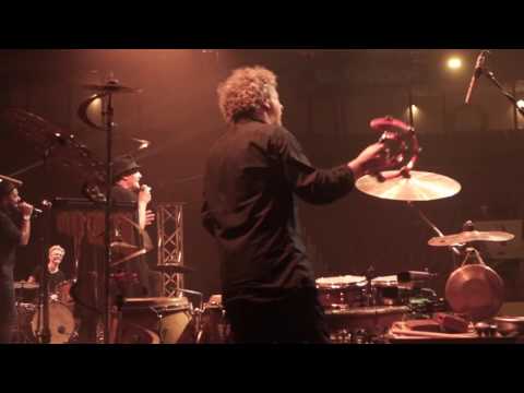 Resistência - Aquele Inverno (DVD Ao Vivo em Lisboa) (Official Video)