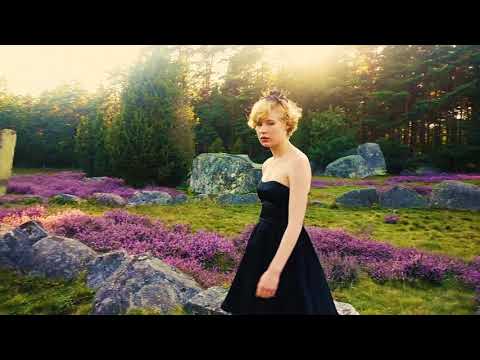 Hildur Höglind - Monseiurs Departure