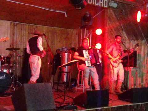 Domingueira com o Grupo Levanta