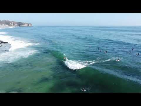 Aerial footage ntawm khov swell ntawm Salt Creek