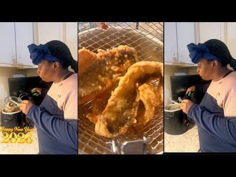 Hoffentlich ist John ein traditioneller Neujahrsgast *||~ Gebratener Fisch, luftgetrocknetes Hähn...