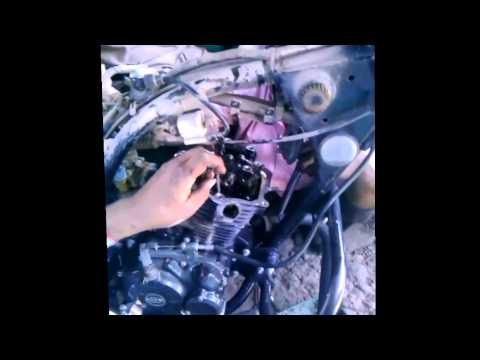 How to remove piston from motorcycle