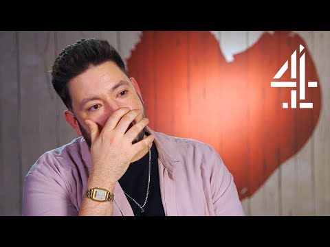 感動の瞬間。元彼はトランスジェンダーだったことを見つけることにデート｜最初のデート (Emotional Moment: Date on Finding Out Their Ex Was Transgender | First Dates)