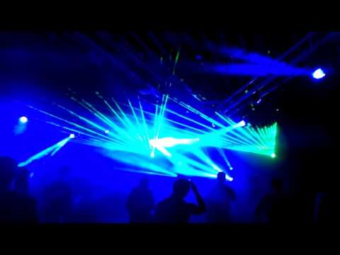 John Askew @ Brooklyn Warehouse - Nekliff - Dusty