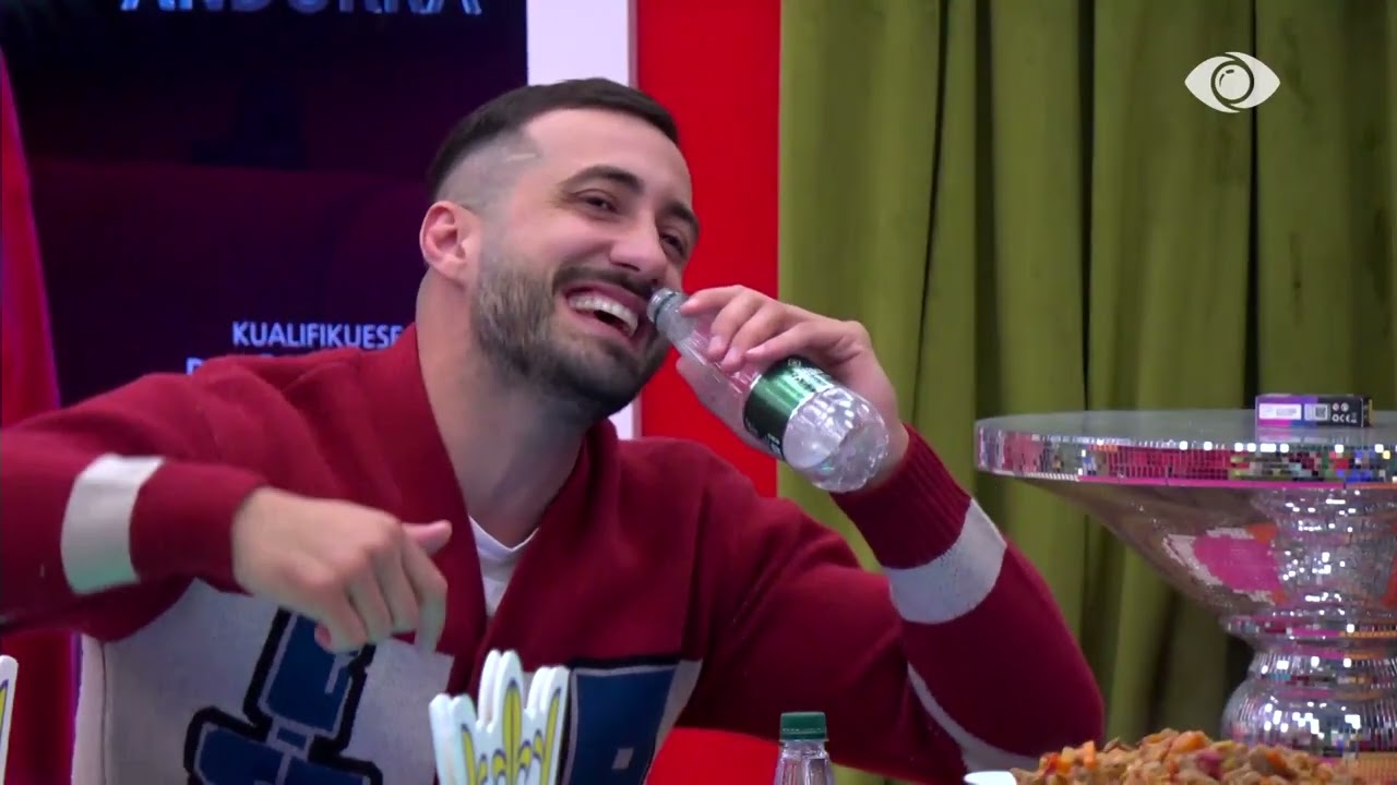 Banorët vijojnë të këndojnë për nominimin, Valbona tenton t'i ndalojë: Kam nevojë të flas