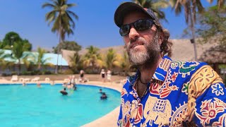 Hotel Luxury & Local Poverty in the Country of El Salvador