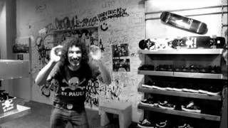 Fanshopkultur 2 - Swearing At Motorists