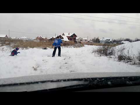 Зазим'є. Сніг. 1 грудня. Очищення дороги.