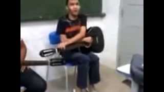 preview picture of video 'Deficiente visual mestre do violão (Cicero Andre)'