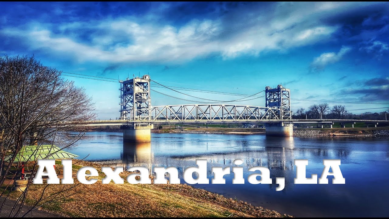 Immersive street-level walking tour through Alexandria Louisiana Downtown, United States, showcasing authentic urban landscapes, local architecture, and the vibrant atmosphere of the city's neighborhoods