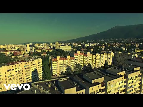 Sarafa - LIVE IT ft. Young Noble, Koz Harlem