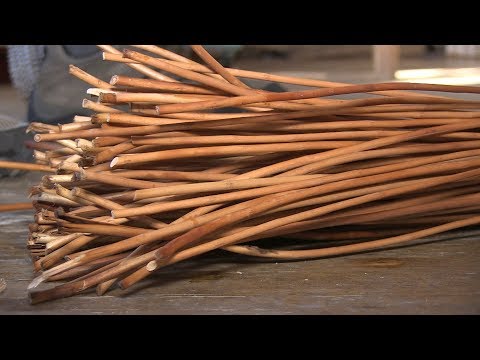 Die alten Handwerke - Die Korbflechterin