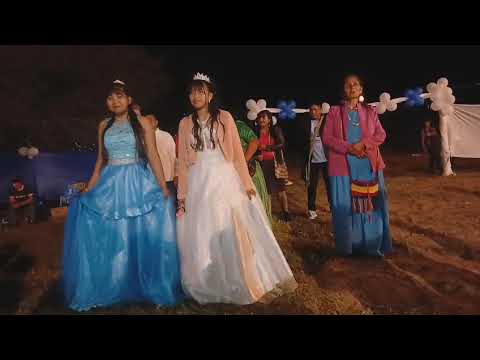 Las 15ñeras  de la Ester y Aby cantando Luminares, San martín chaco 